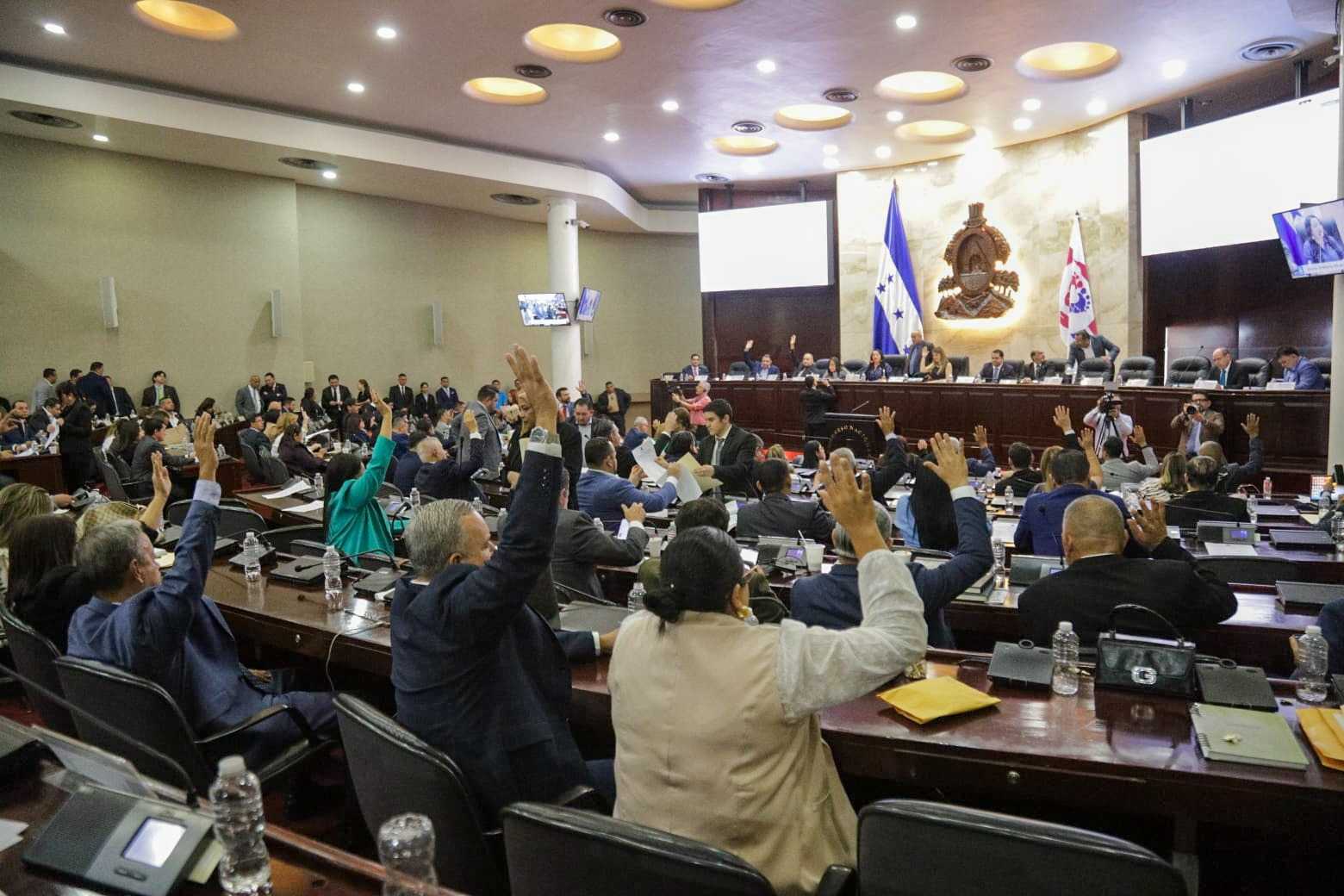 Congreso aprueba contratos para fortalecer modernización de ...
